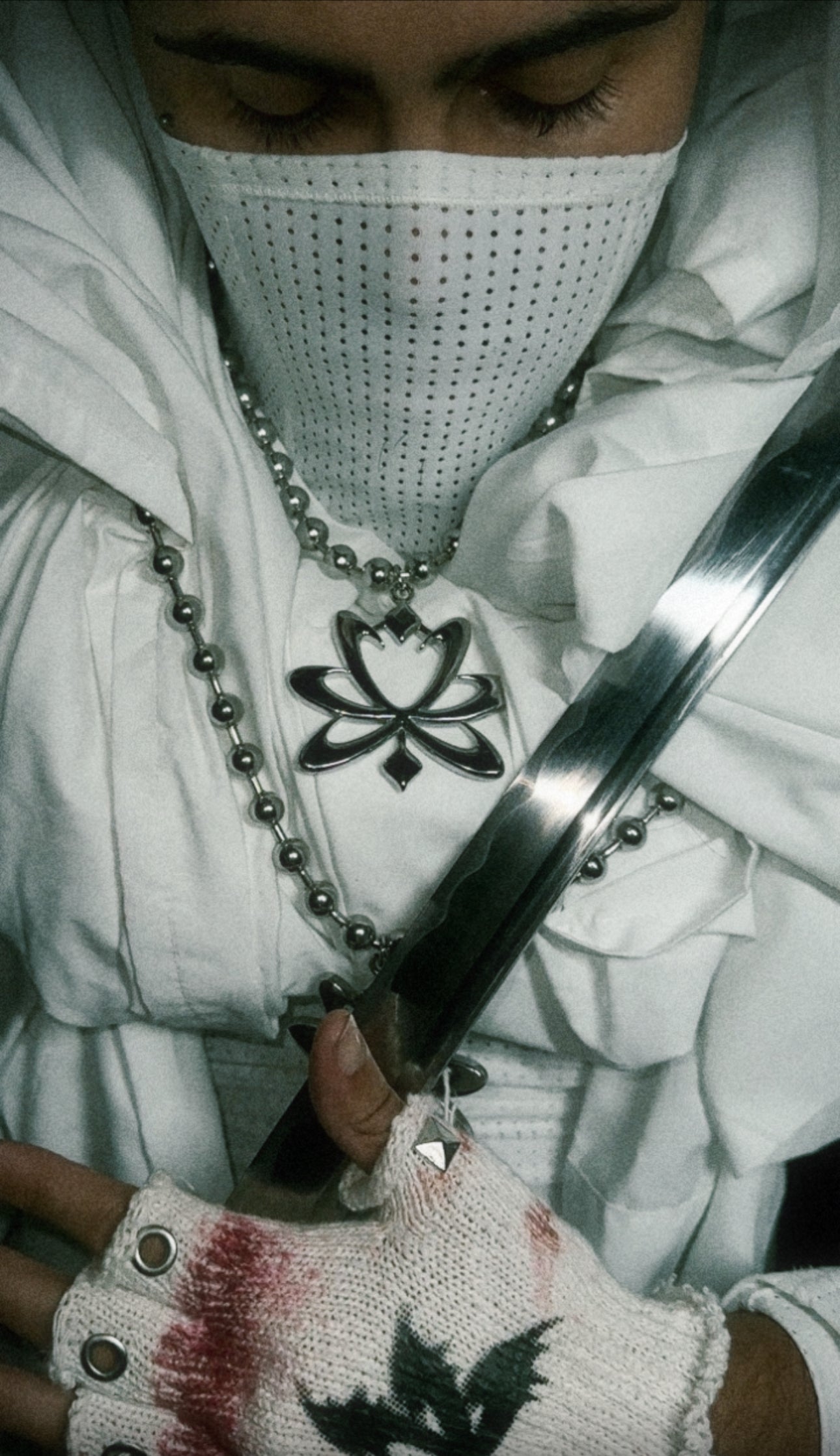 heaven's lotus chain